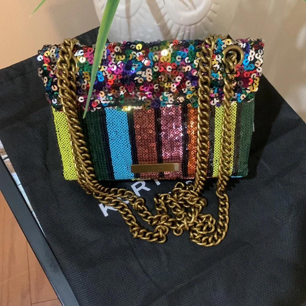 Kurt Geiger London Mini Kensington Sequin Crossbody Bag
KURT GEIGER LONDON - Picture 9 of 15